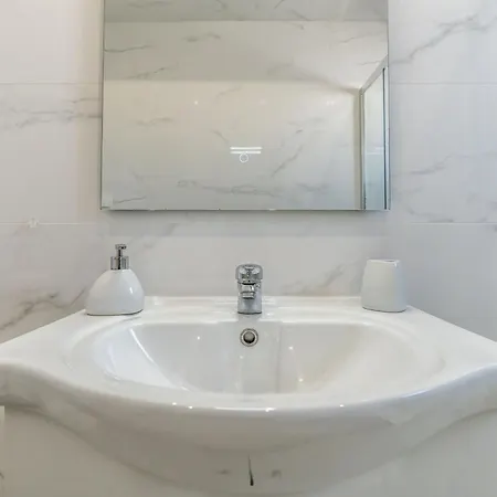 Casa Amonita, * Alvor