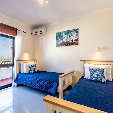 Casa Amonita, * Alvor