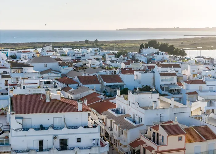 Casa Amonita, * Alvor