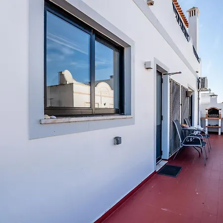 Casa Amonita, * Alvor